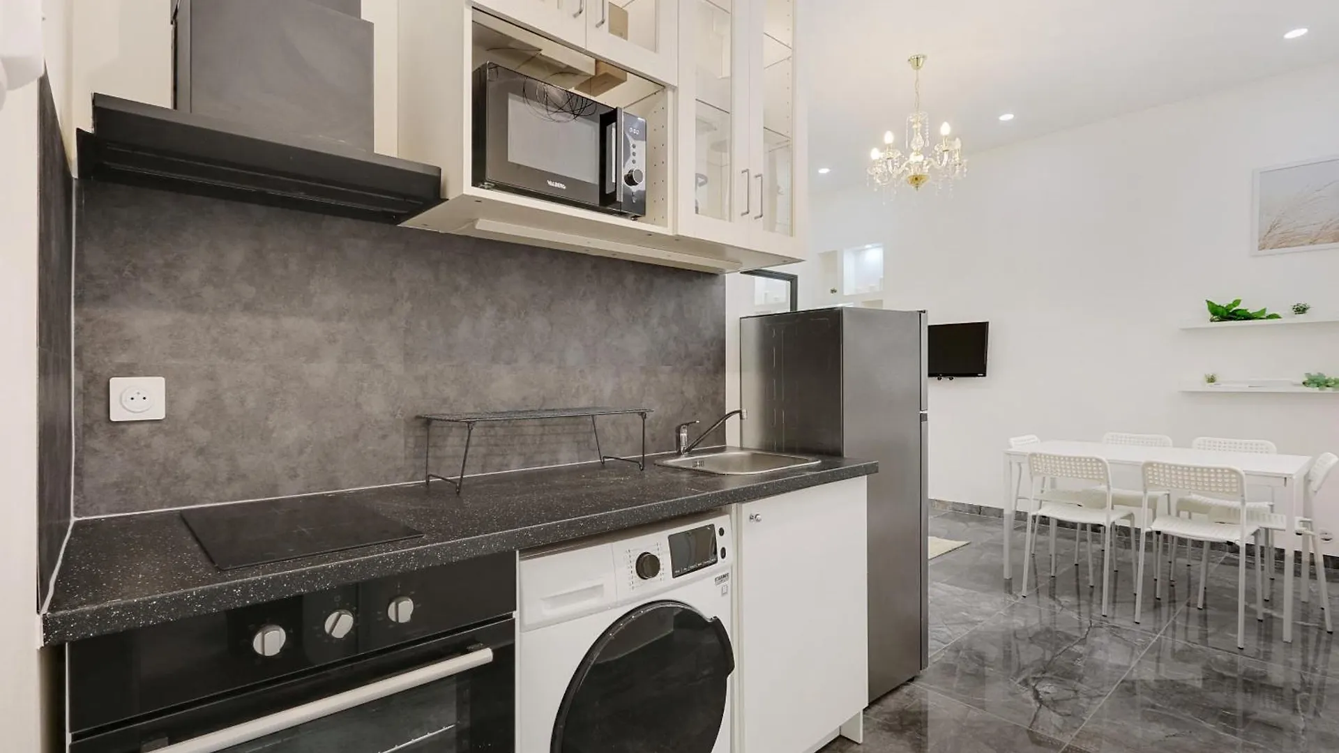 Sublime 2 Bedroom Flat In Paris Frankrike
