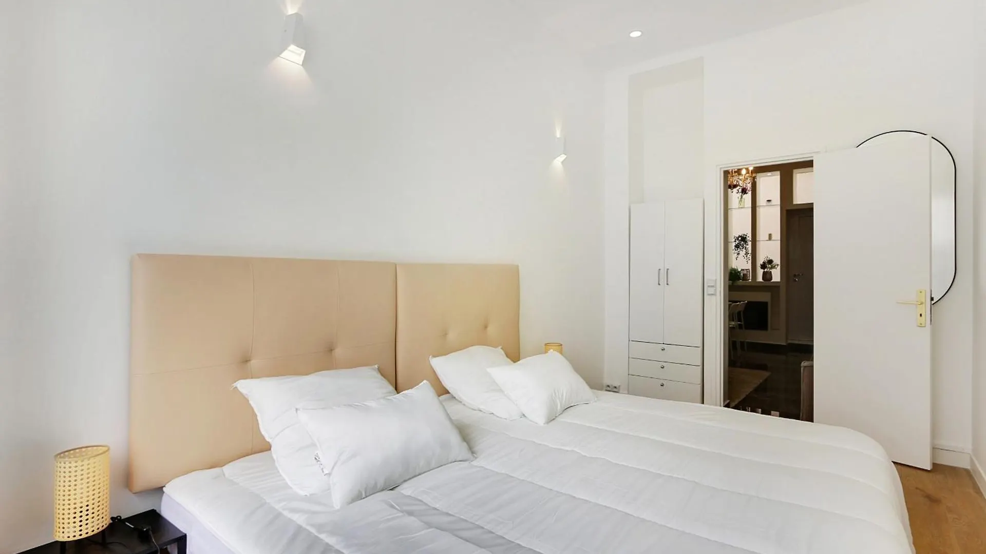 Sublime 2 Bedroom Flat In Paris Apartment